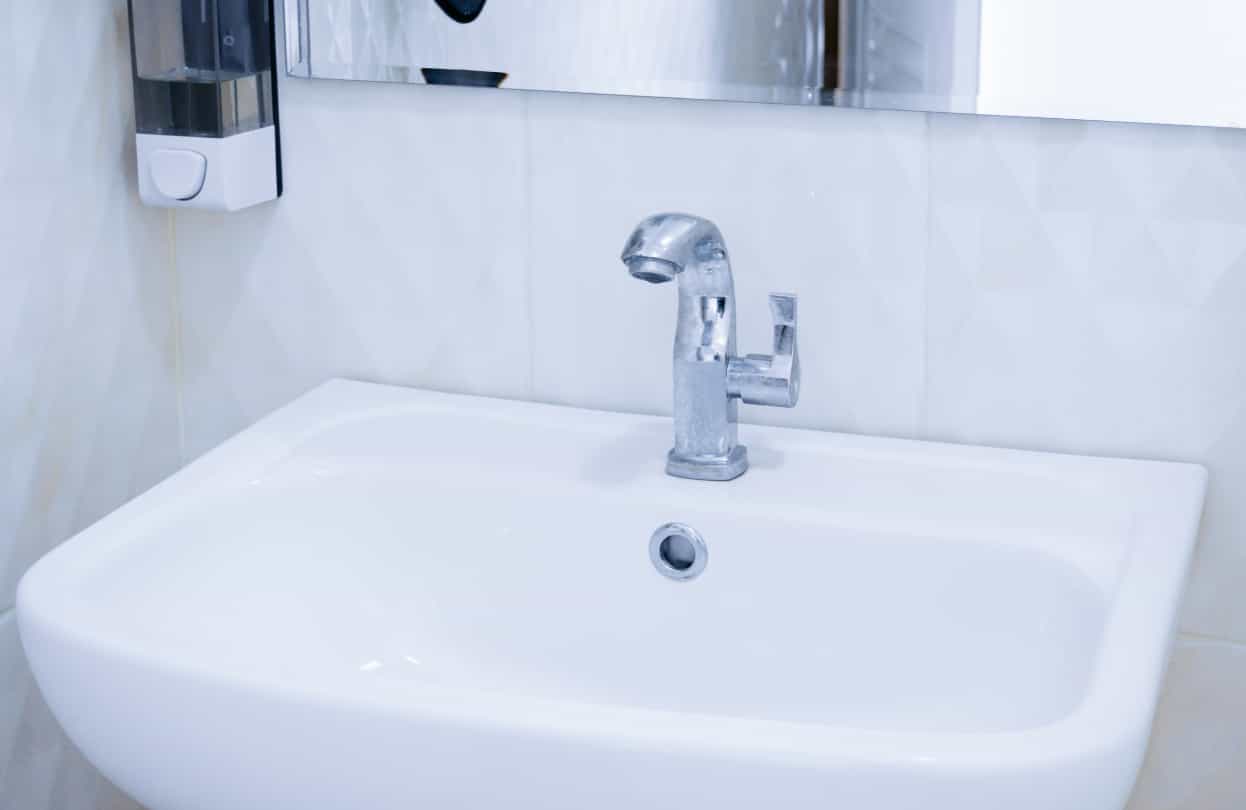 洗面化粧台リフォーム前